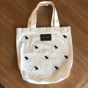 White Abercrombie messenger bag